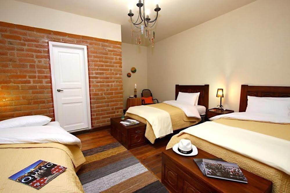 Hotel Boutique Portal De Cantuna Quito Zewnętrze zdjęcie